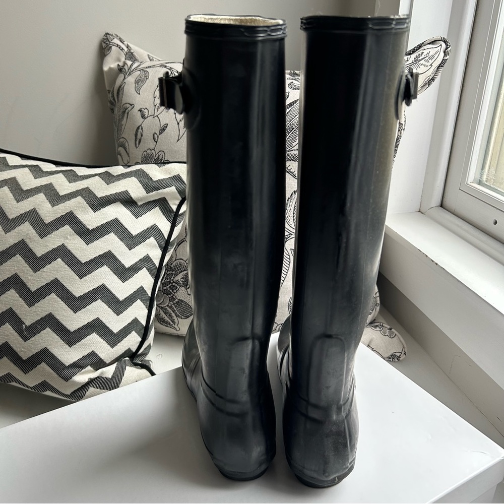 Hunter Black Tall Rubber Rain Boots - Picture 4 of 5